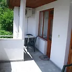 Πανσιόν Стаи За Гости 